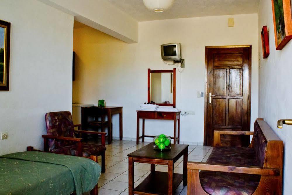 Cretan Sun Aparthotel Adelianos Kampos Eksteriør bilde